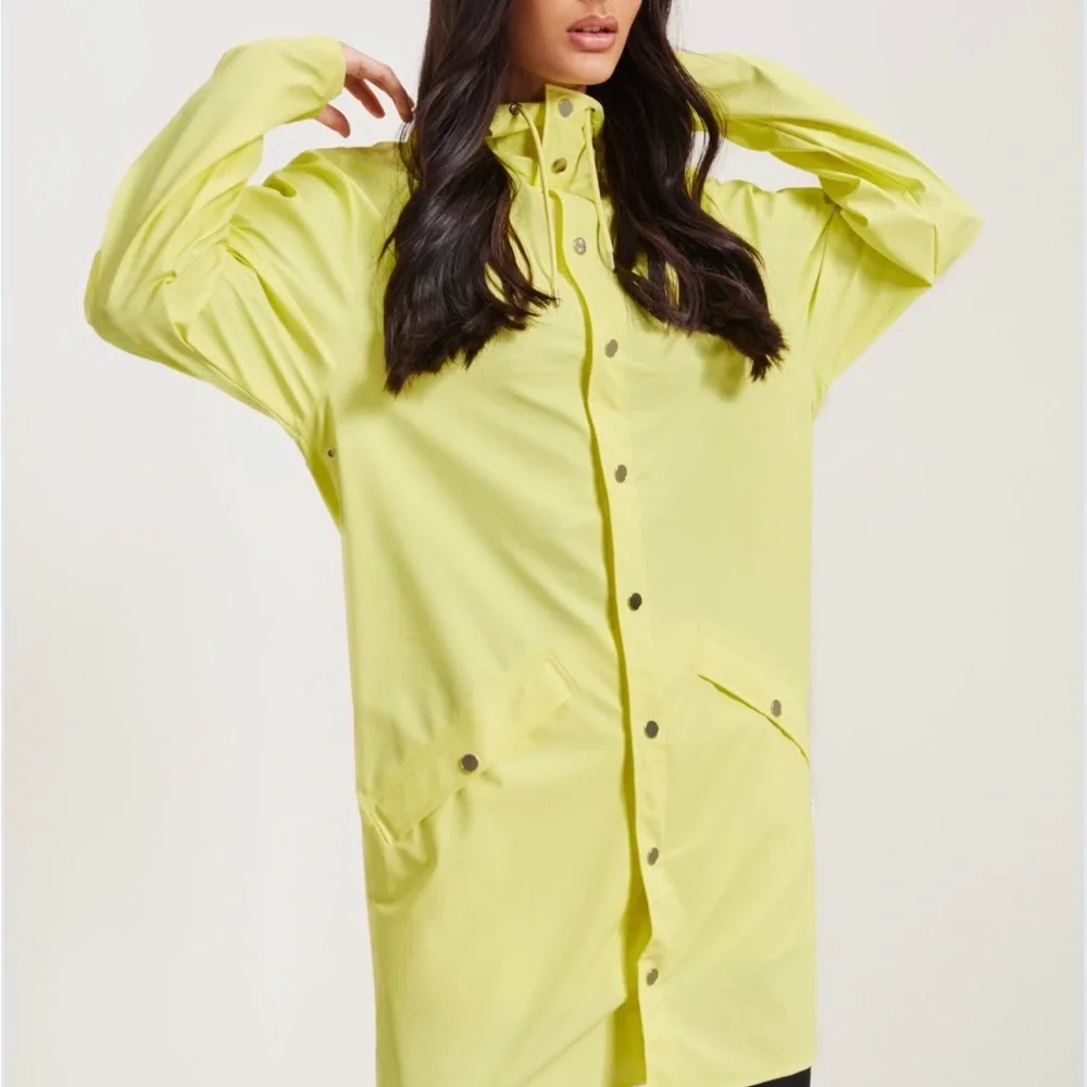 Rains Long Waterproof Unisex Jacket in Straw Size Small NWT - Picture 8 of 12